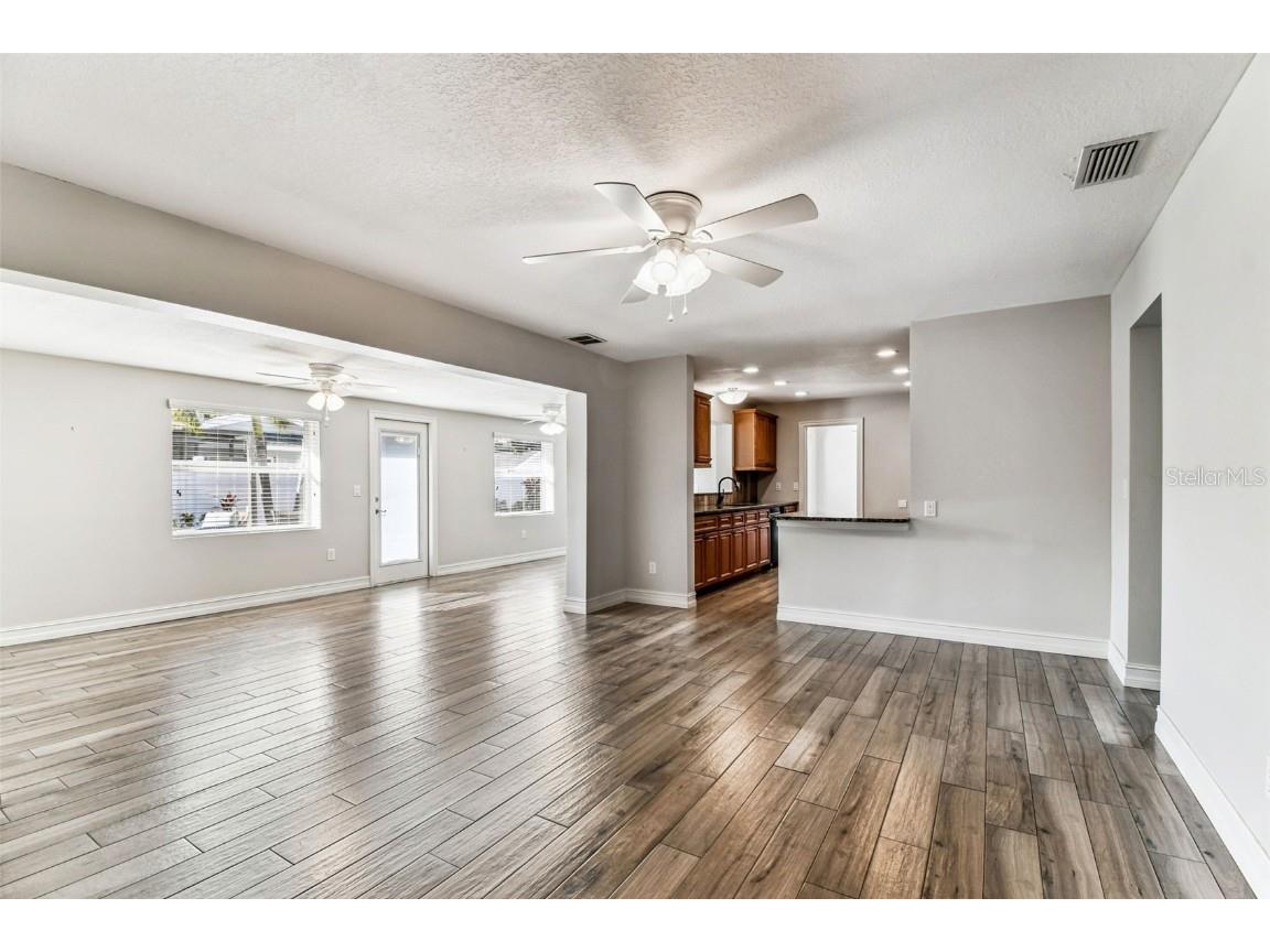 13948 Brewster Drive Largo FL 33774 TB8451951 image31