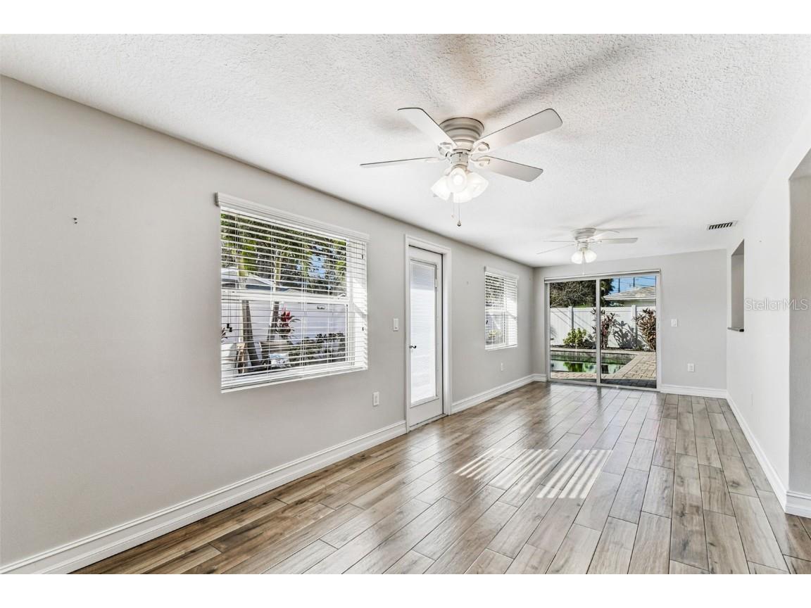 13948 Brewster Drive Largo FL 33774 TB8451951 image32