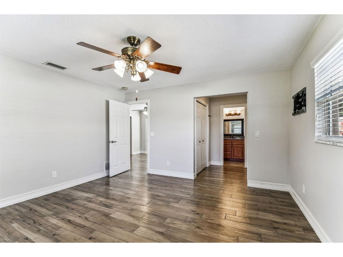 13948 Brewster Drive Largo FL 33774 TB8451951 image38