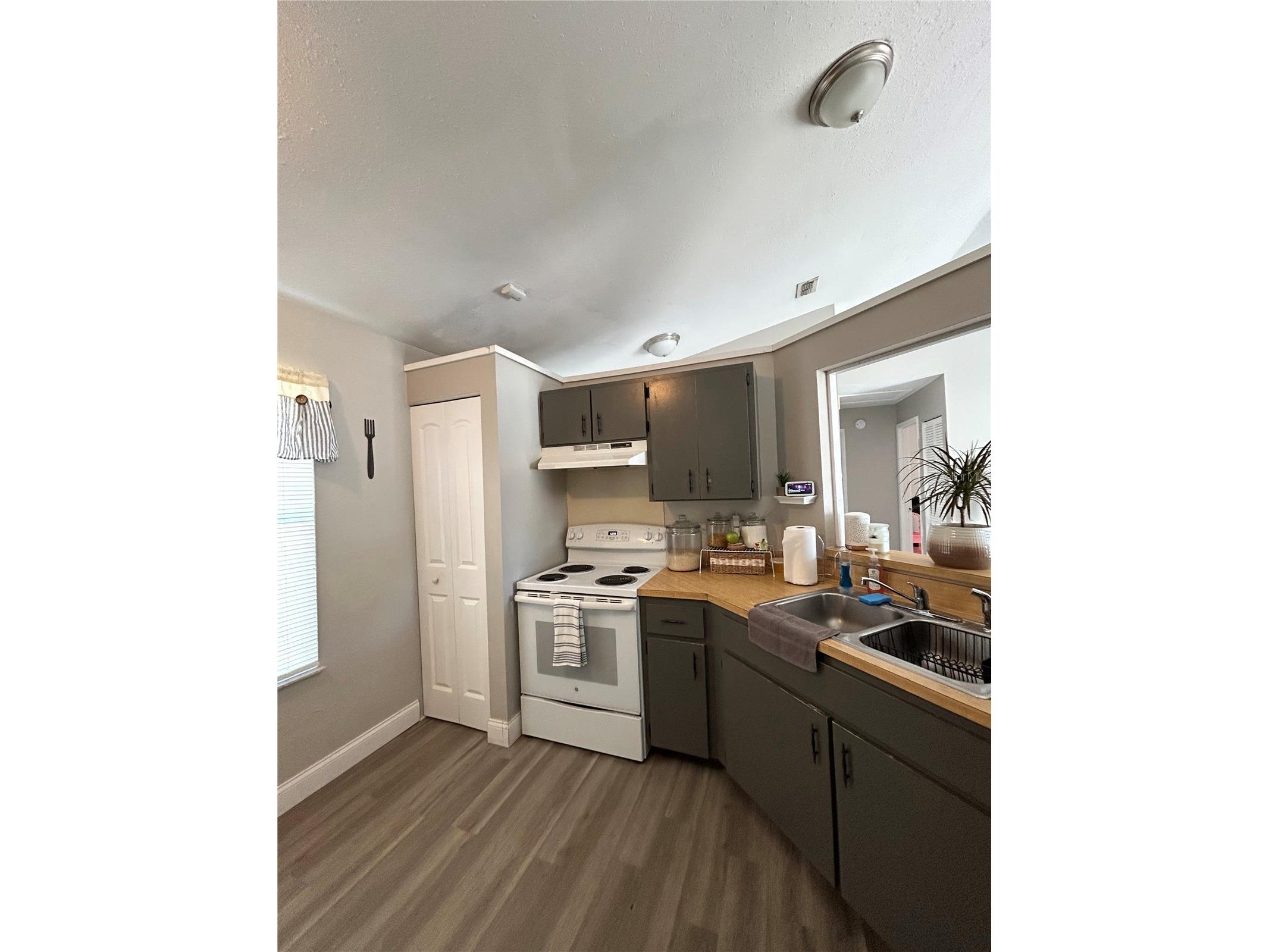 1395 Cox Avenue NW Palm Bay FL 32907 O6390107 image6