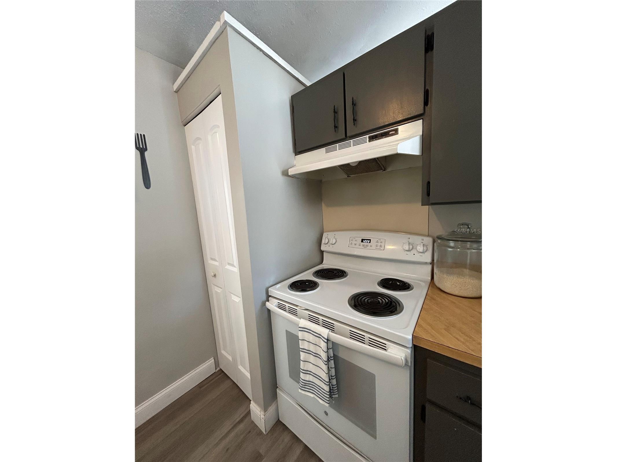 1395 Cox Avenue NW Palm Bay FL 32907 O6390107 image8