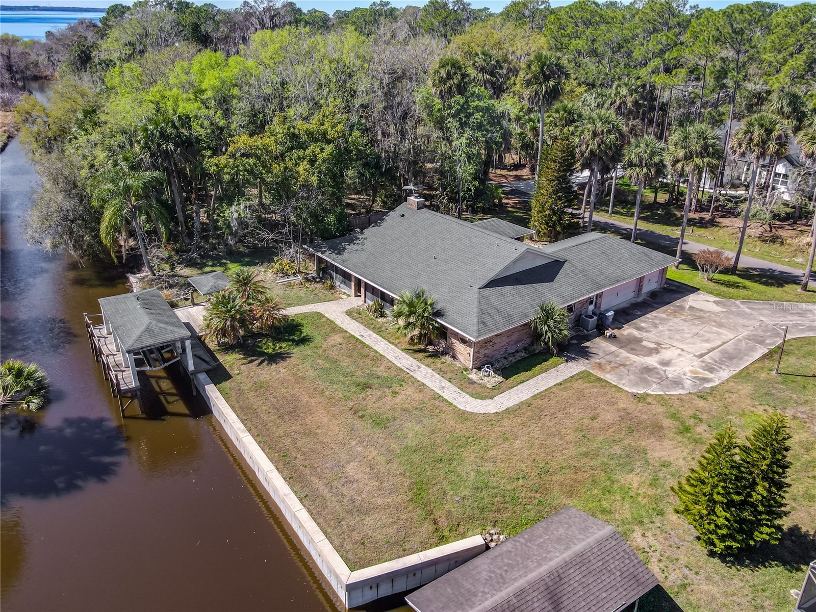 1395 Kettledrum Trail Enterprise FL 32725 - LAKE MONROE/ST JOHNS RIVER V4947503 image1
