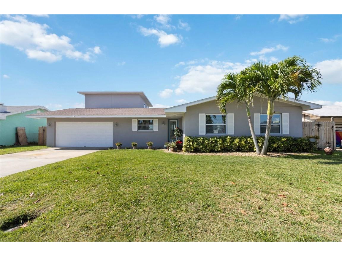 1395 Phyllis Drive Merritt Island FL 32952 - SYKES CREEK/BANANA RIVER O6199218 image1
