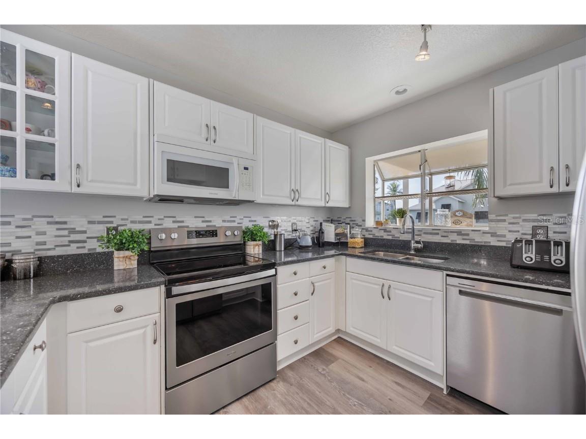 13951 Harbor View Drive Seminole FL 33776 A4664001 image21