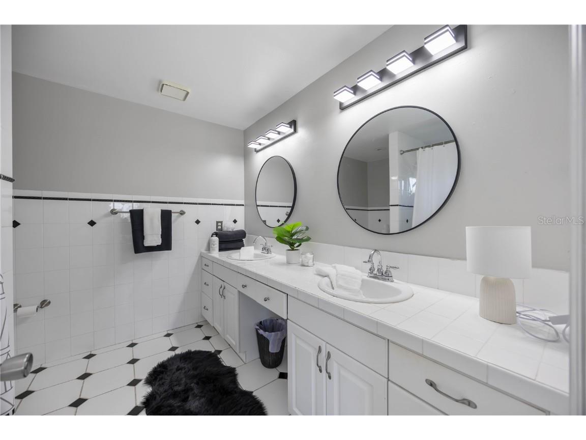 13951 Harbor View Drive Seminole FL 33776 A4664001 image36