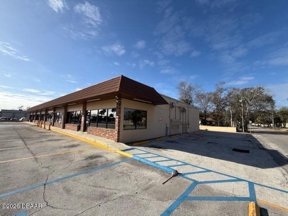 1396 N Nova Road Daytona Beach FL 32117 V4948350 image2