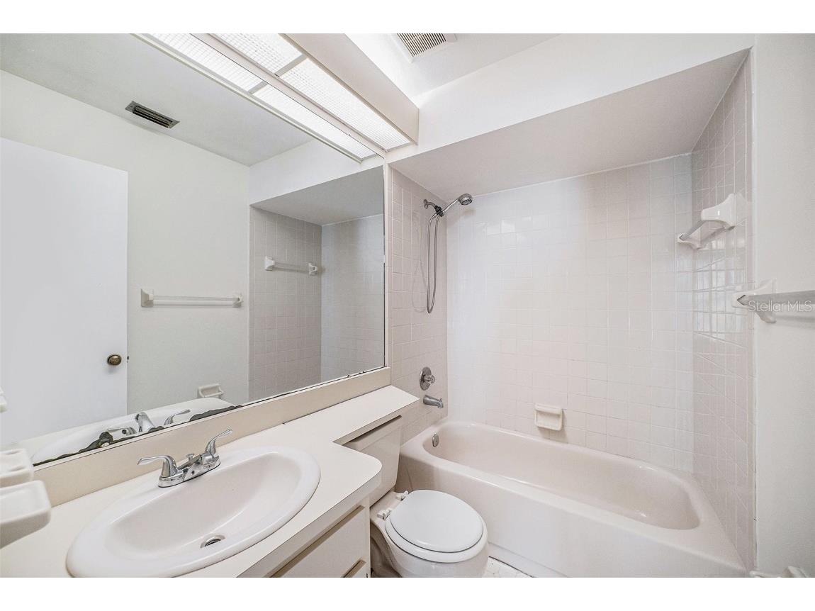 13960 Fletchers Mill Drive Tampa FL 33613 TB8452174 image10