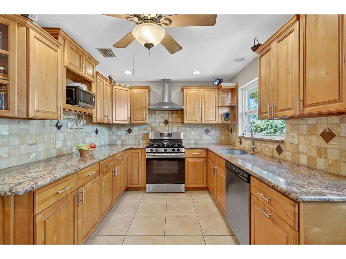 13961 Oak Forest Boulevard S Seminole FL 33776 TB8432032 image16