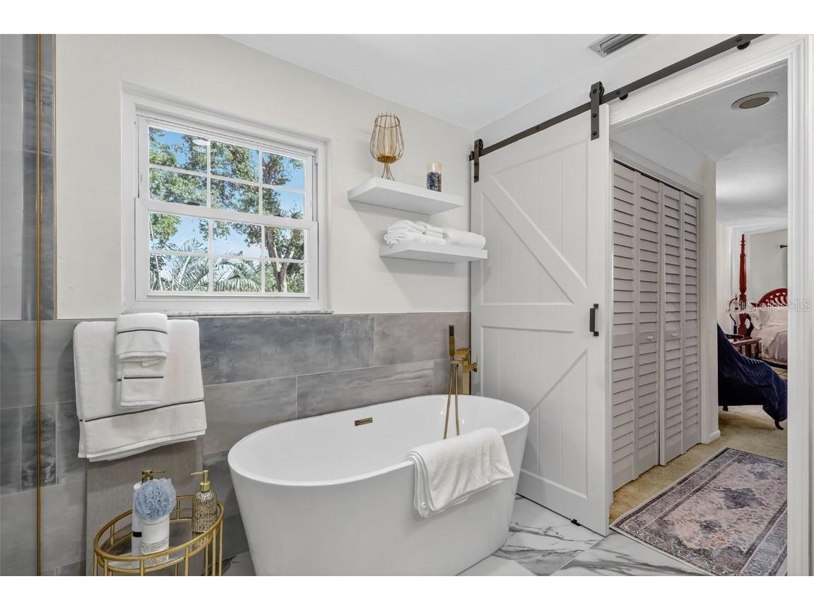 13961 Oak Forest Boulevard S Seminole FL 33776 TB8432032 image37