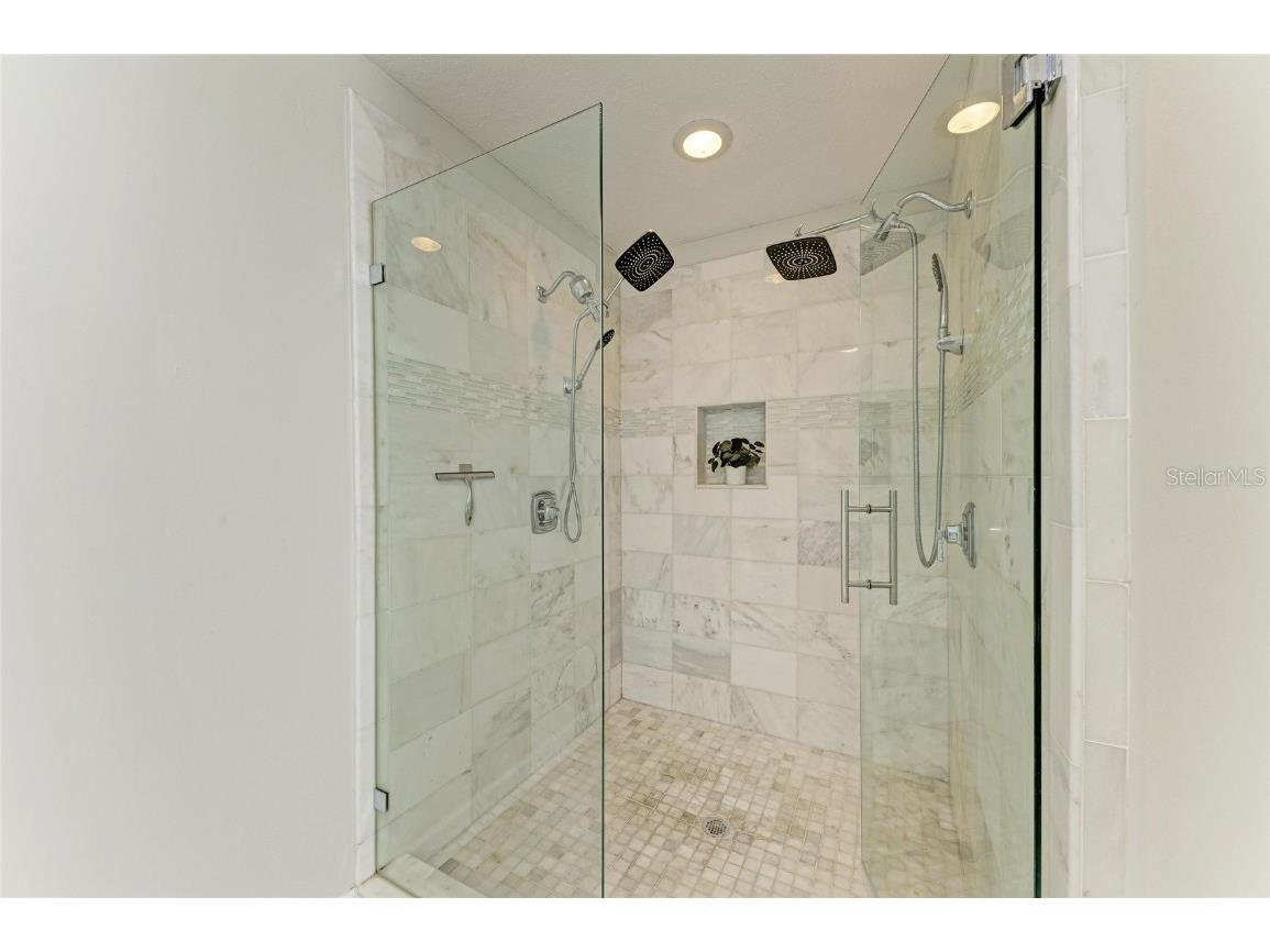 13963 Lake Point Drive Clearwater FL 33762 A4669471 image17