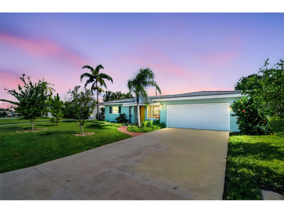 13979 Barbados Drive Seminole FL 33776 TB8405754 image1