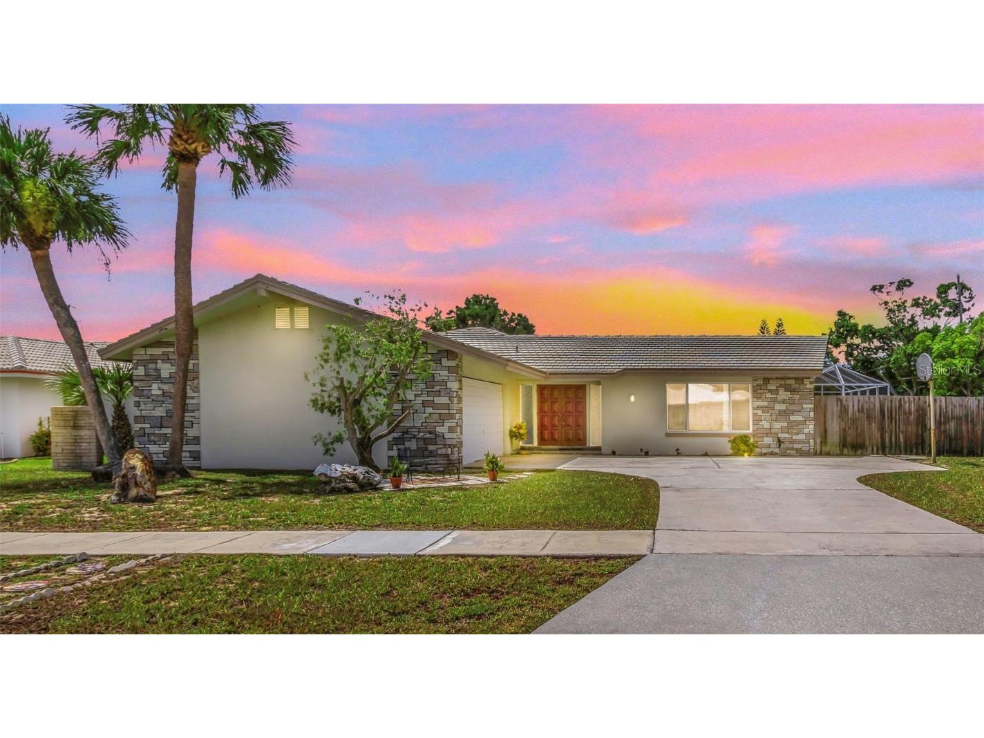 13986 Bonnie Brae Drive Largo FL 33774 TB8402388 image1