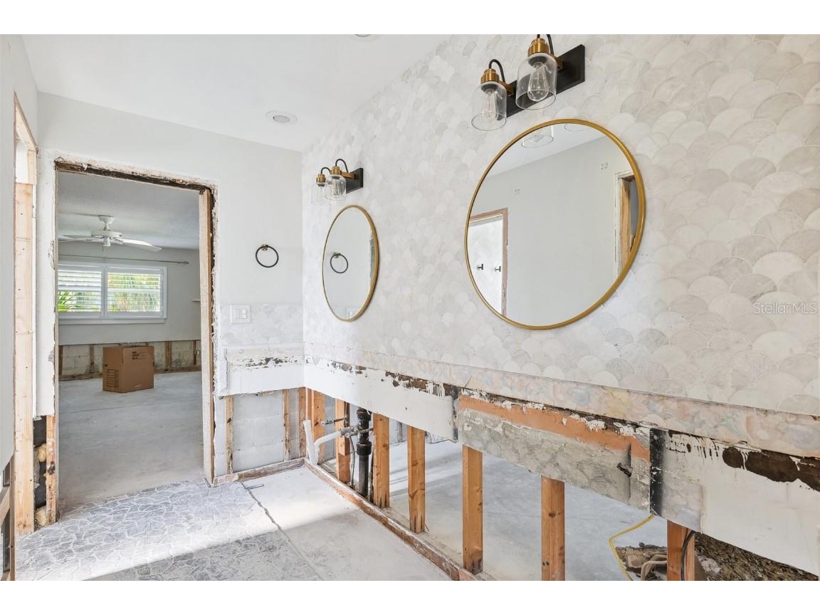 1399 49th Avenue NE Saint Petersburg FL 33703 TB8391466 image16