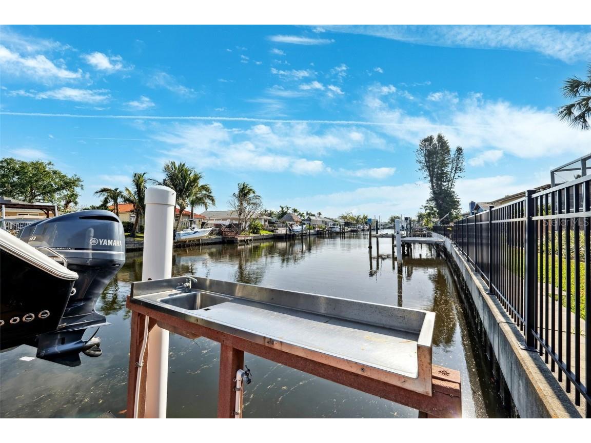 1399 49th Avenue NE Saint Petersburg FL 33703 TB8391466 image20