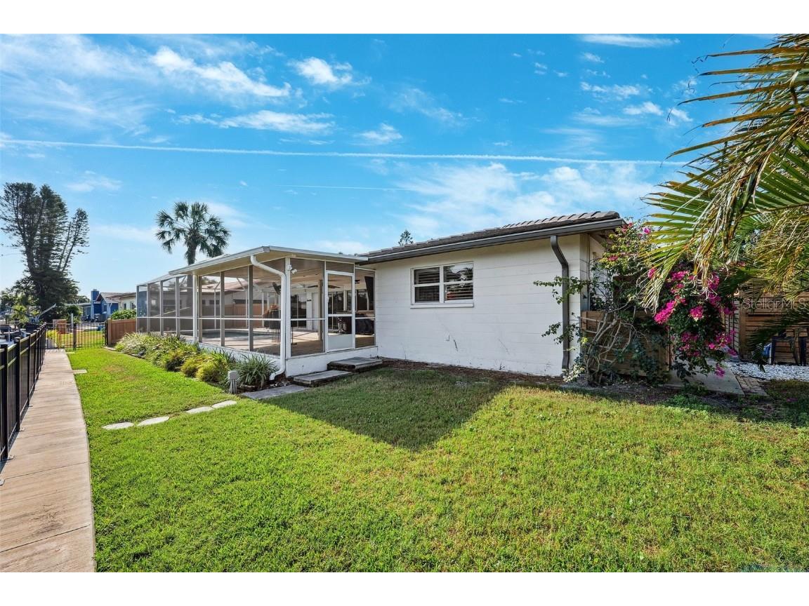 1399 49th Avenue NE Saint Petersburg FL 33703 TB8391466 image21