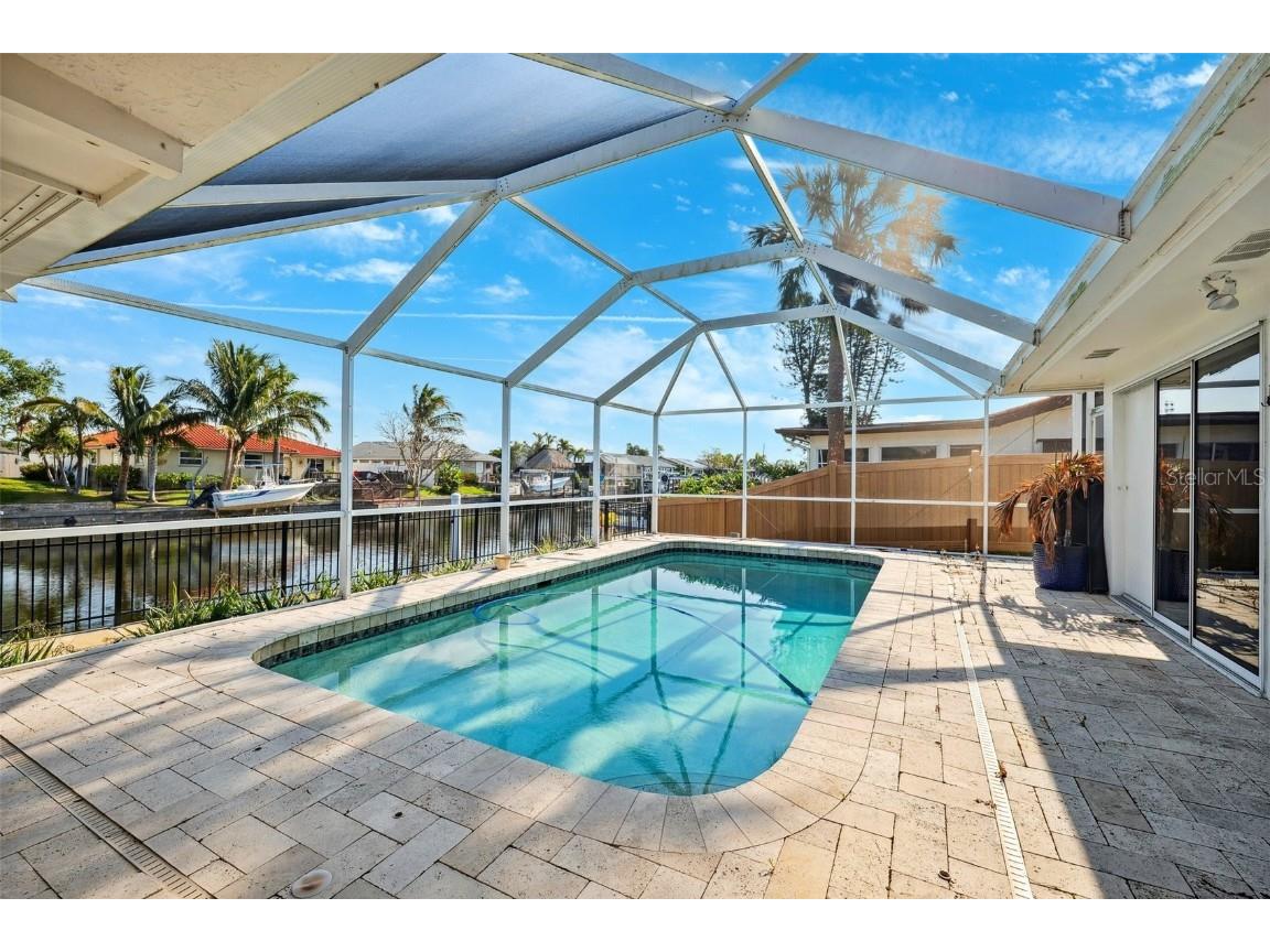 1399 49th Avenue NE Saint Petersburg FL 33703 TB8391466 image7