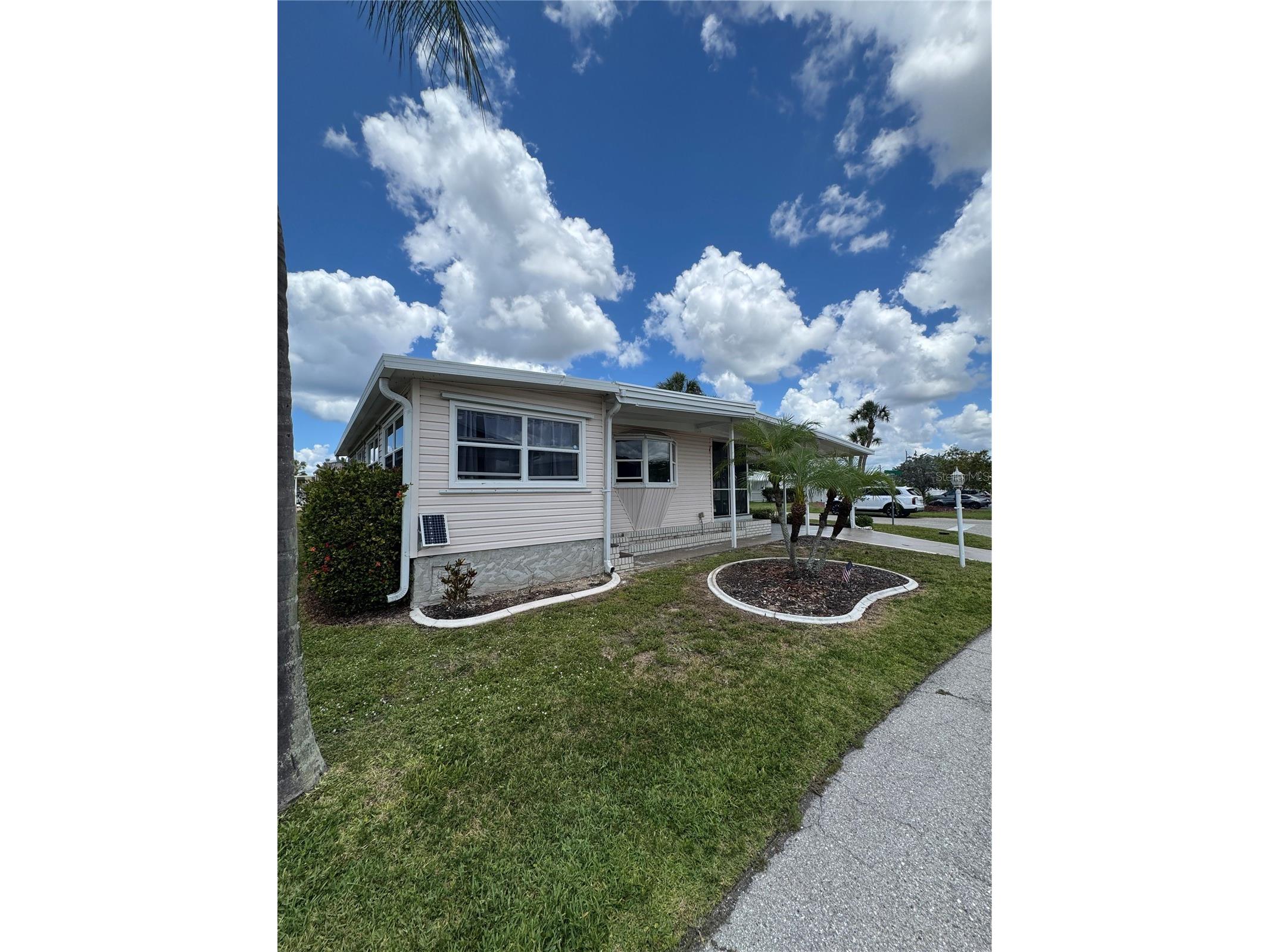 14 Amsterdam Avenue Punta Gorda FL 33950 C7526367 image1