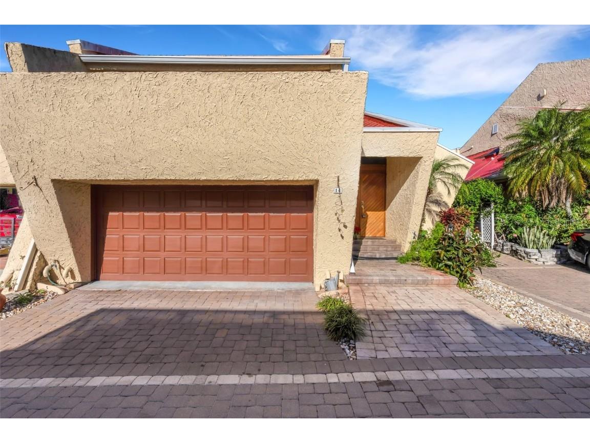 14 Casarena Court Winter Haven FL 33881 - LAKE CANNON L4951457 image1