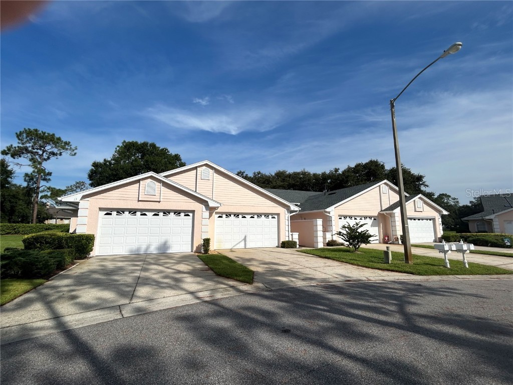 14 Enclave Drive Winter Haven FL 33884 P4935733 image1