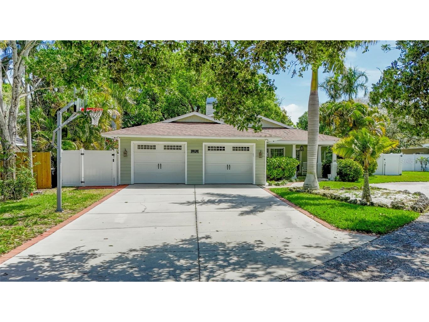 14 Evonaire Circle Belleair FL 33756 TB8404533 image1