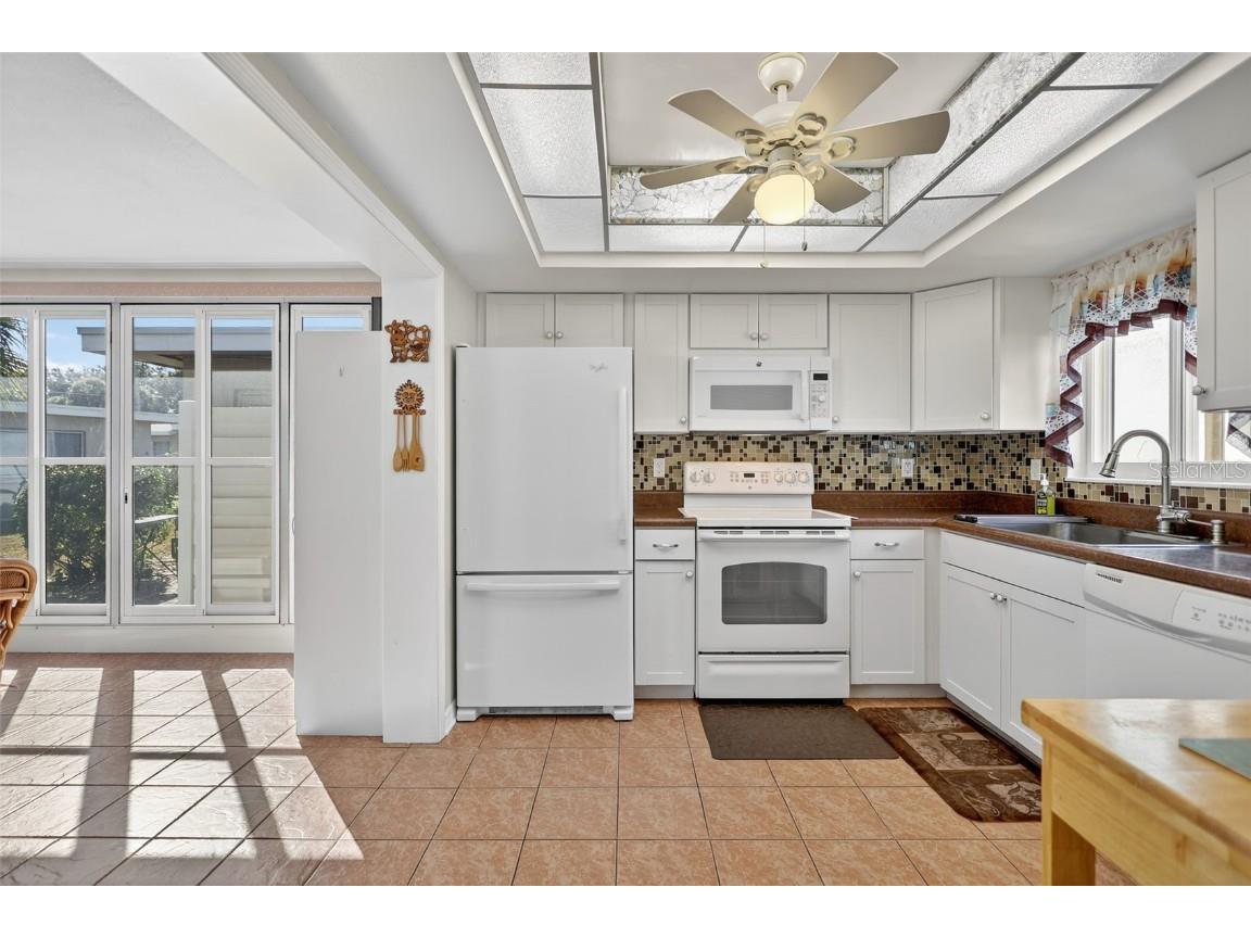 14 Strathmore Boulevard #14 Sarasota FL 34233 A4669929 image12