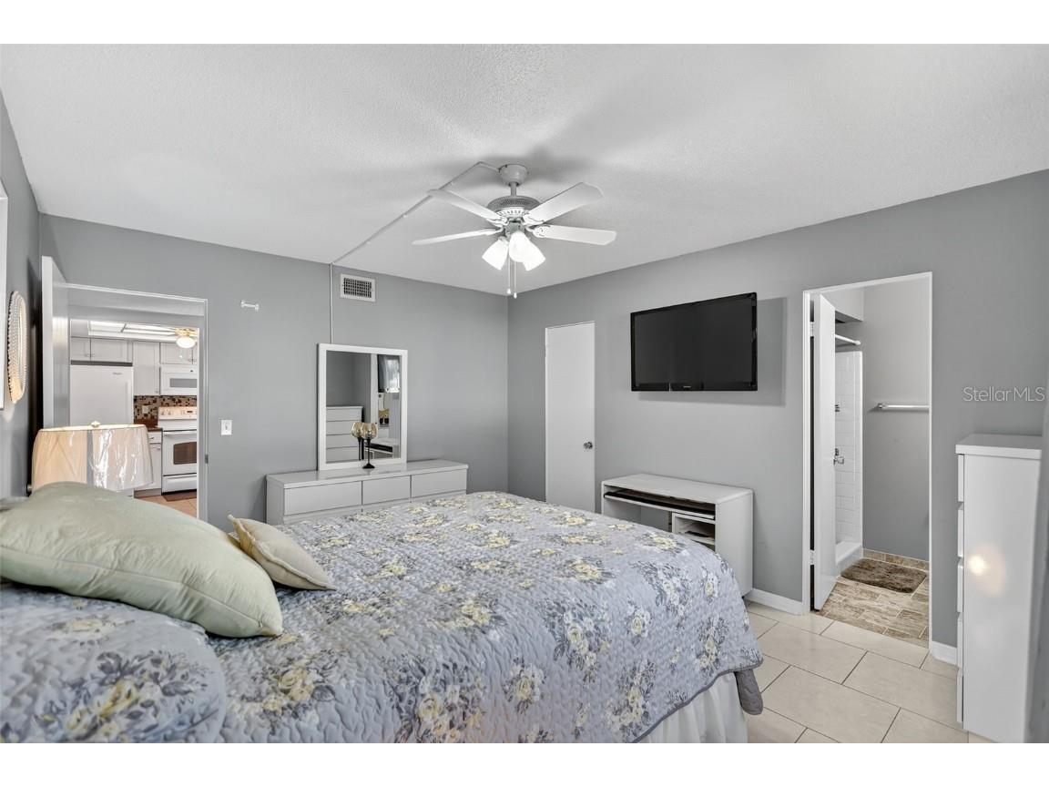 14 Strathmore Boulevard #14 Sarasota FL 34233 A4669929 image18