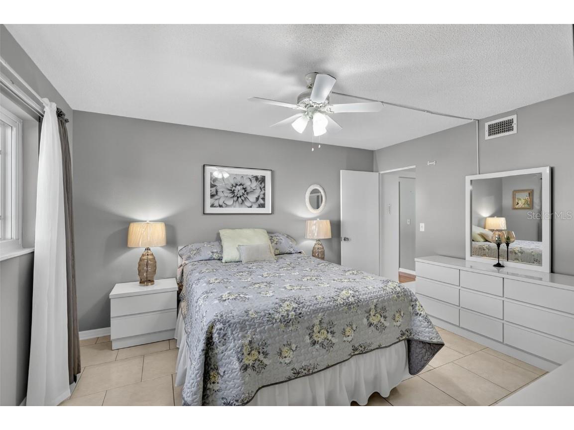 14 Strathmore Boulevard #14 Sarasota FL 34233 A4669929 image19