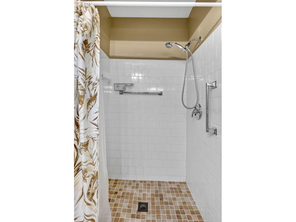 14 Strathmore Boulevard #14 Sarasota FL 34233 A4669929 image21