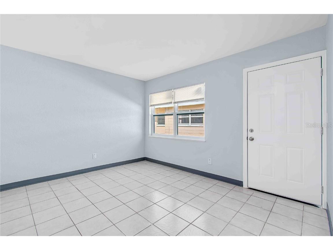 140 112th Avenue N #4 Saint Petersburg FL 33716 TB8453376 image4