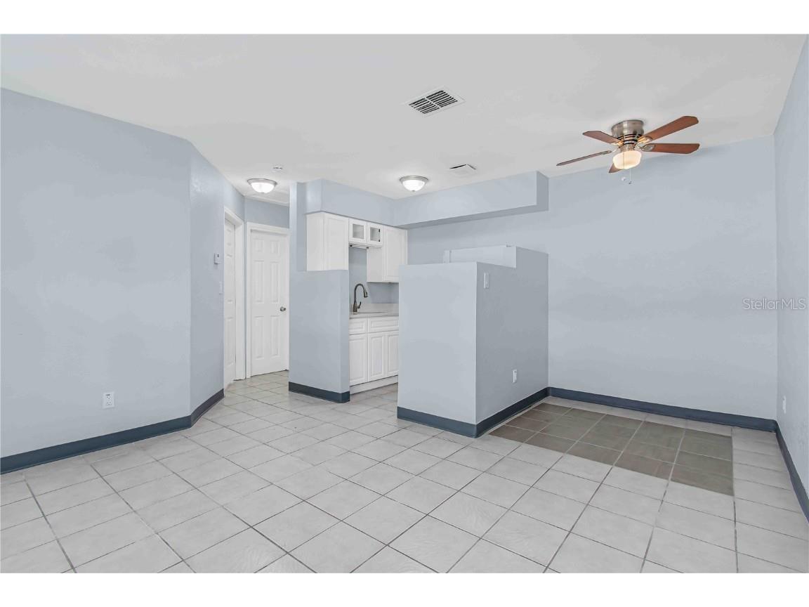 140 112th Avenue N #4 Saint Petersburg FL 33716 TB8453376 image5