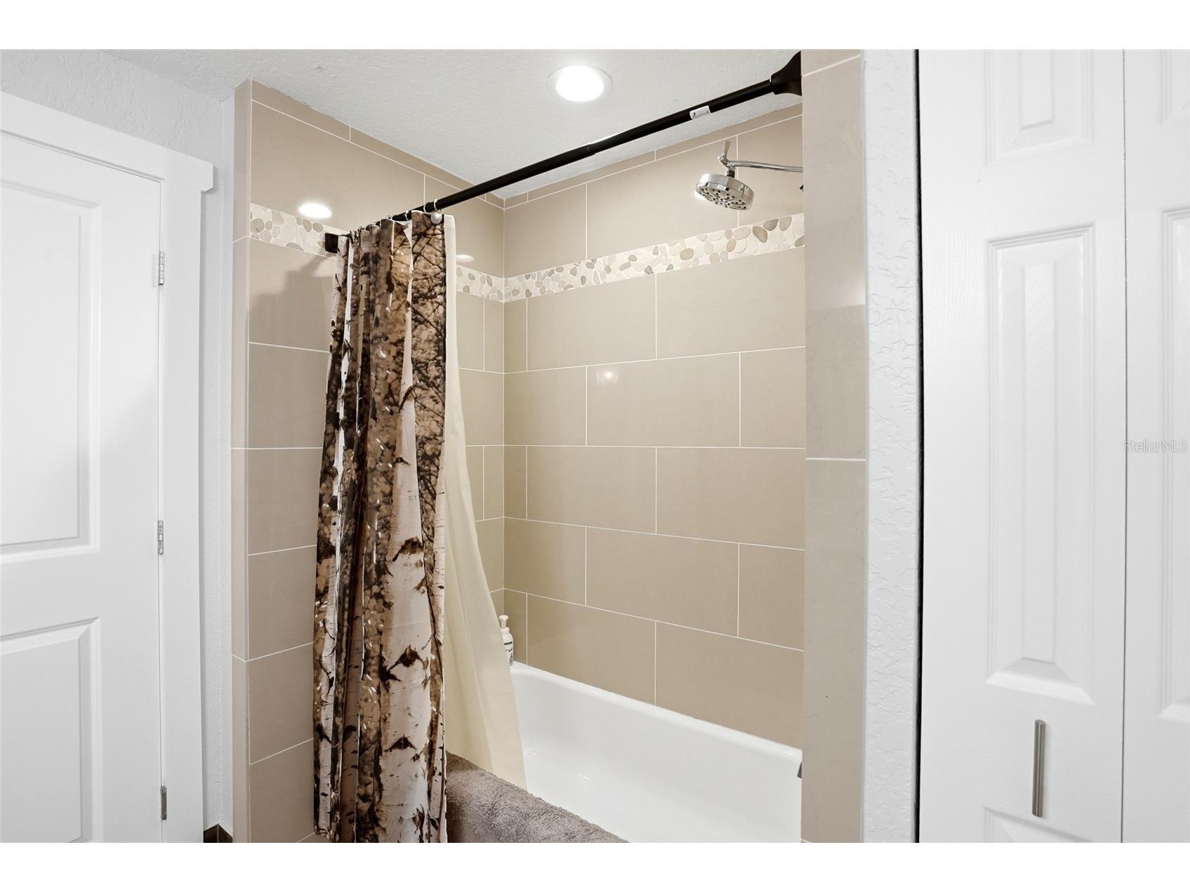 140 13th Avenue NE Saint Petersburg FL 33701 TB8504715 image28
