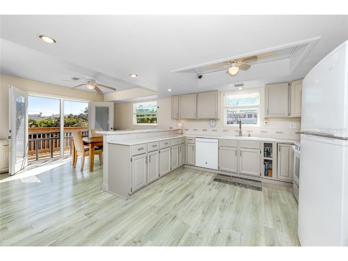 140 142nd Avenue E Madeira Beach FL 33708 TB8451630 image13