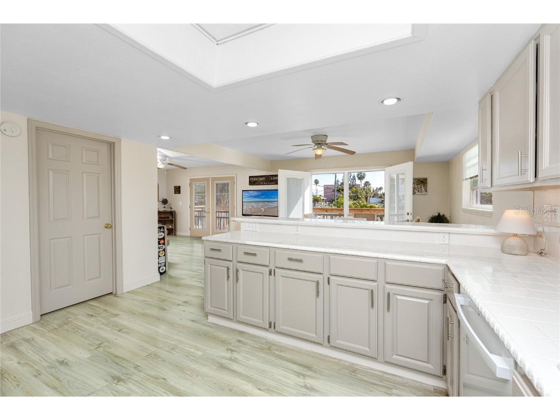 140 142nd Avenue E Madeira Beach FL 33708 TB8451630 image16