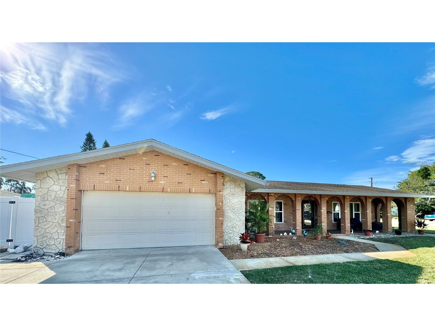 140 88th Avenue NE Saint Petersburg FL 33702 U8219395 image1