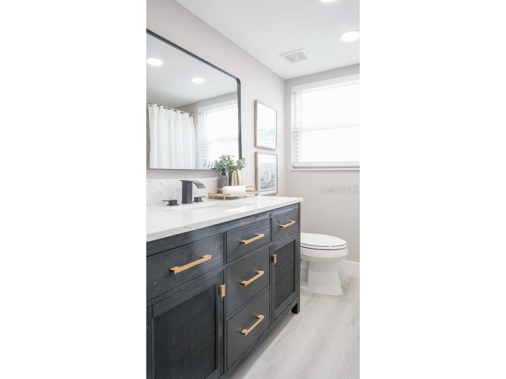 140 88th Avenue NE Saint Petersburg FL 33702 TB8397696 image36