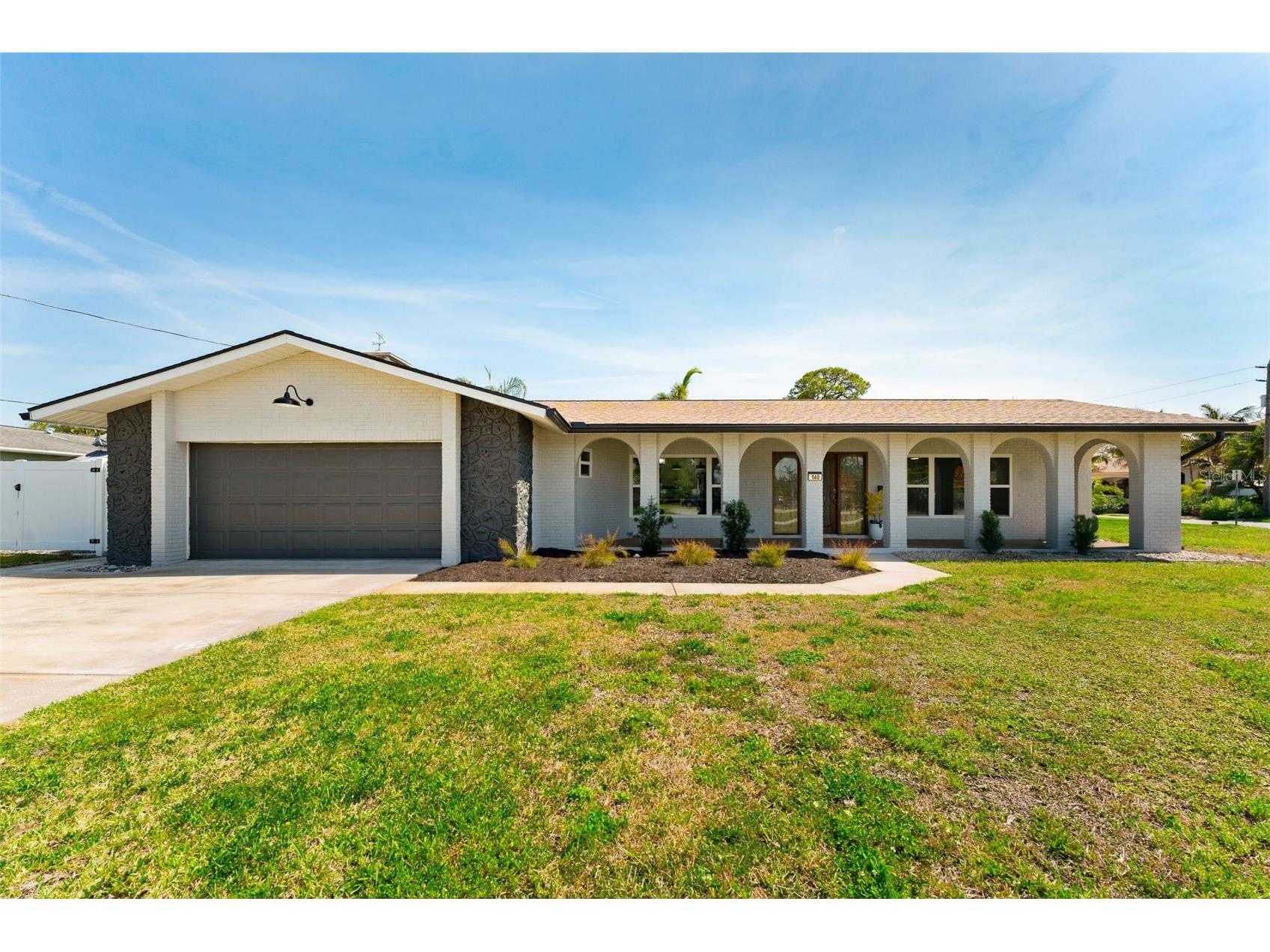 140 88th Avenue NE Saint Petersburg FL 33702 TB8506430 image1