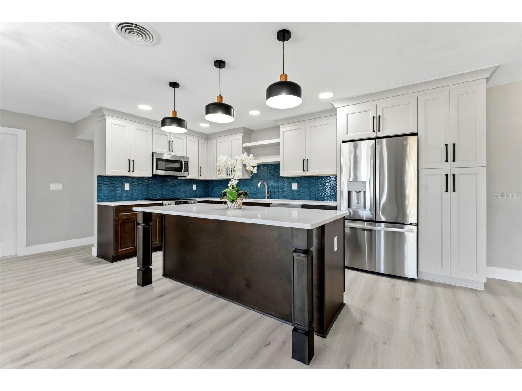 140 88th Avenue NE Saint Petersburg FL 33702 TB8506430 image10