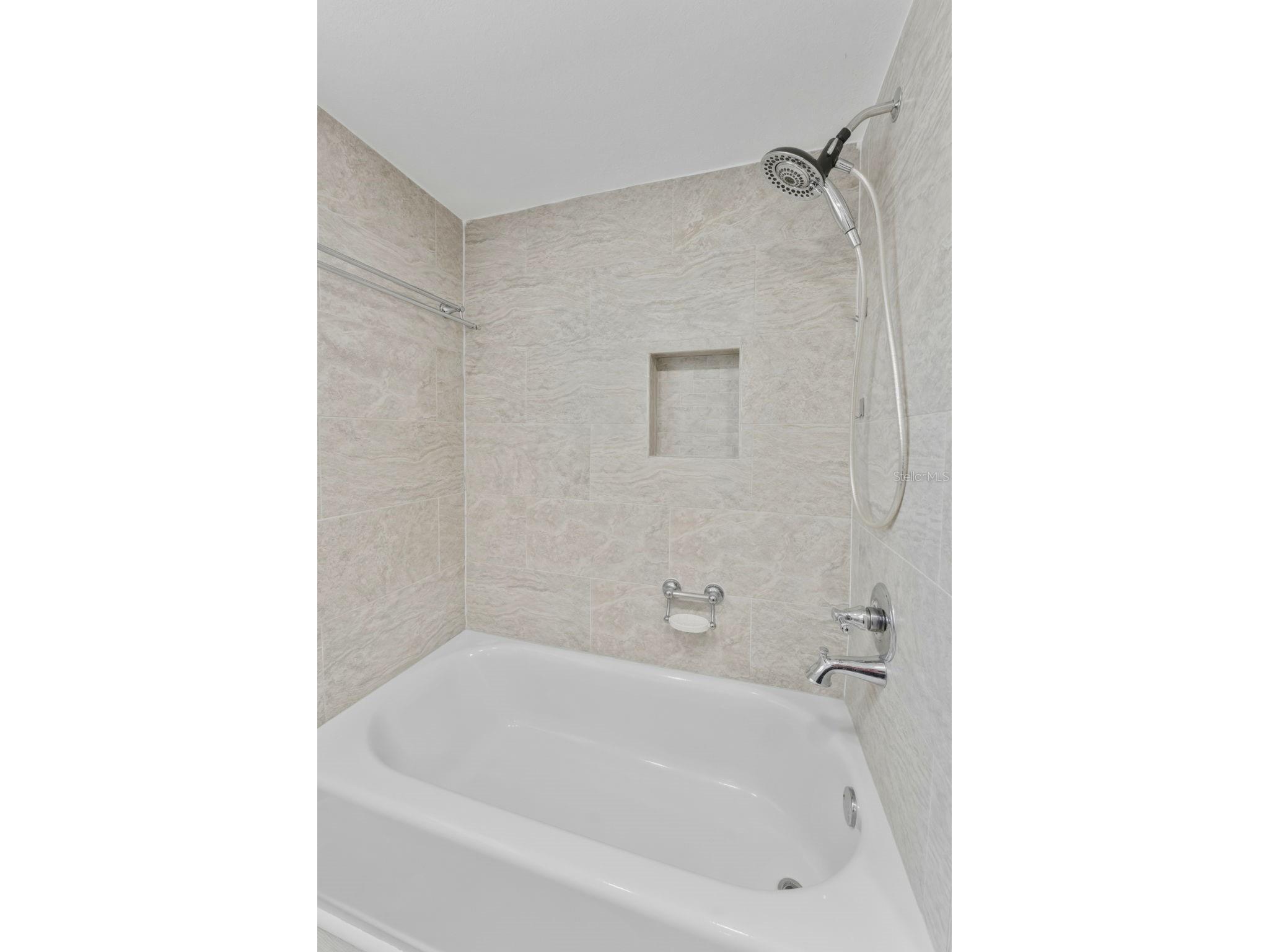 140 88th Avenue NE Saint Petersburg FL 33702 TB8506430 image24