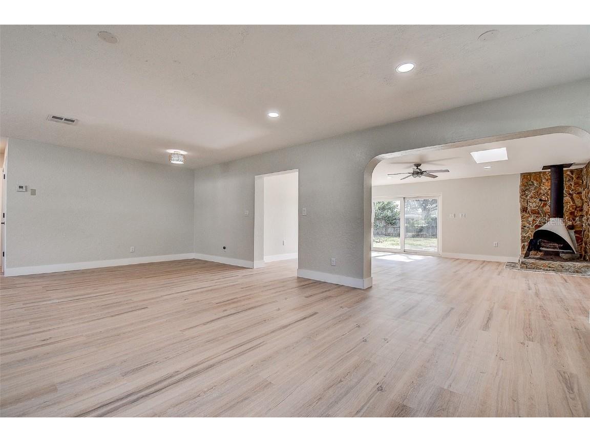 140 89th Avenue NE Saint Petersburg FL 33702 TB8454145 image12