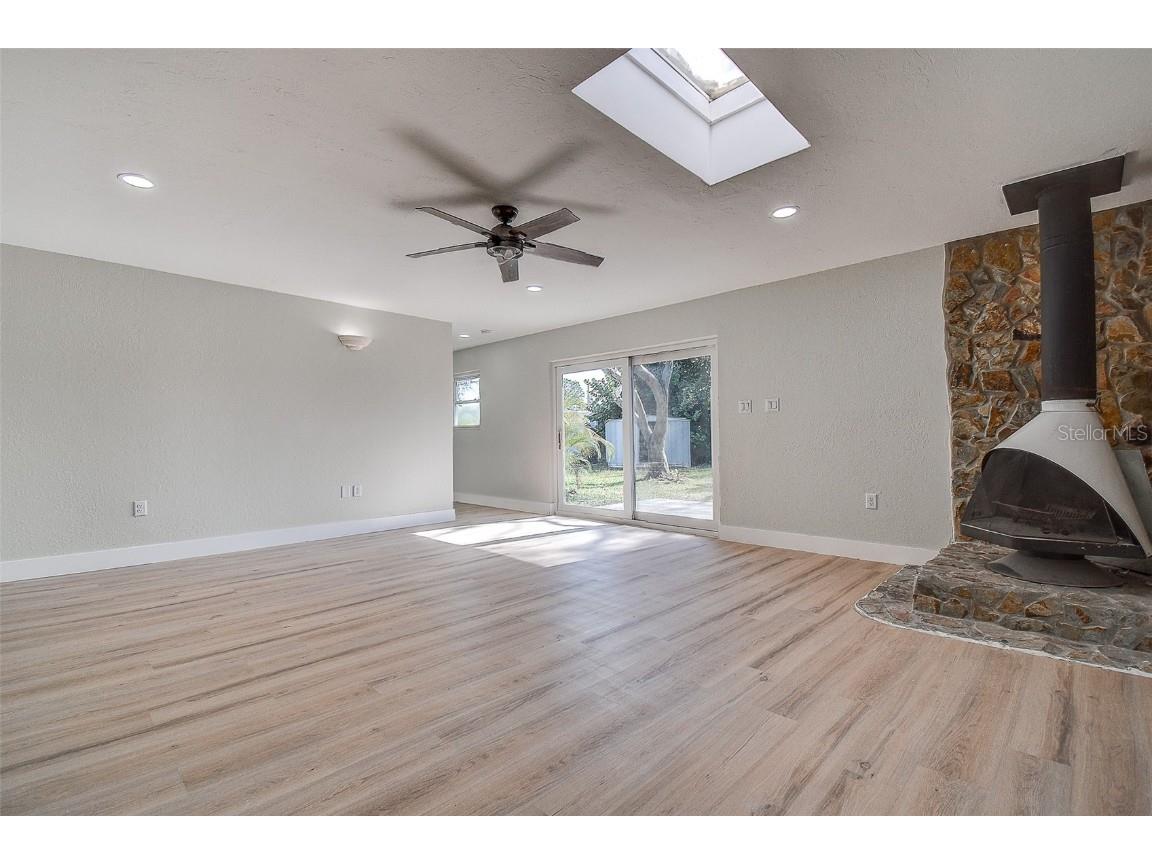 140 89th Avenue NE Saint Petersburg FL 33702 TB8454145 image13