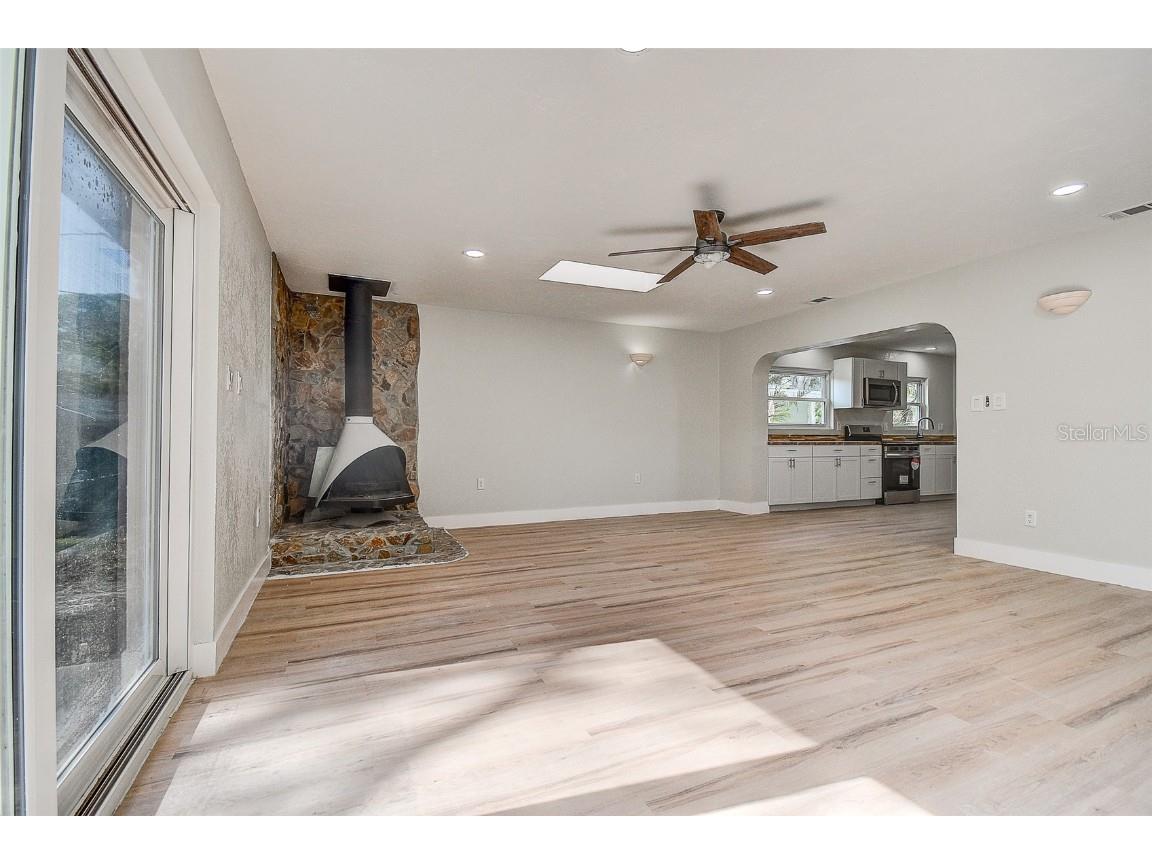 140 89th Avenue NE Saint Petersburg FL 33702 TB8454145 image15