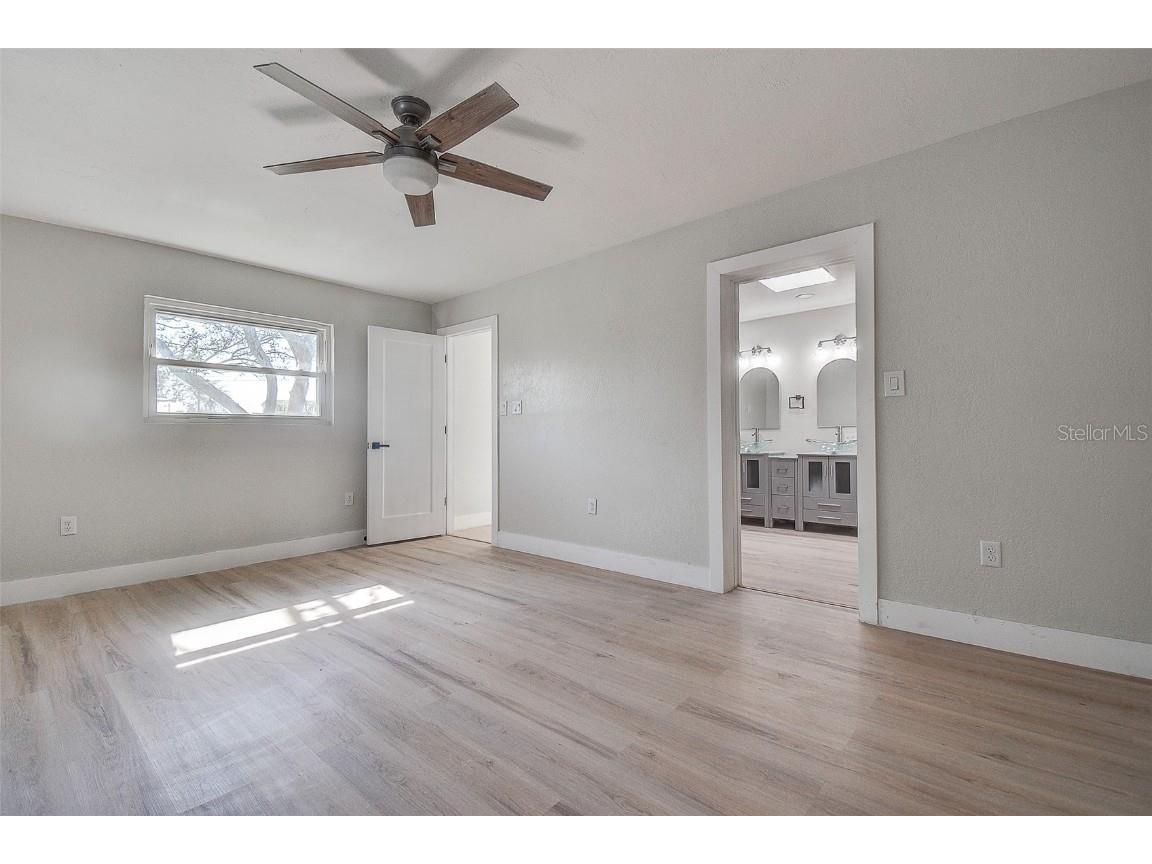 140 89th Avenue NE Saint Petersburg FL 33702 TB8454145 image18