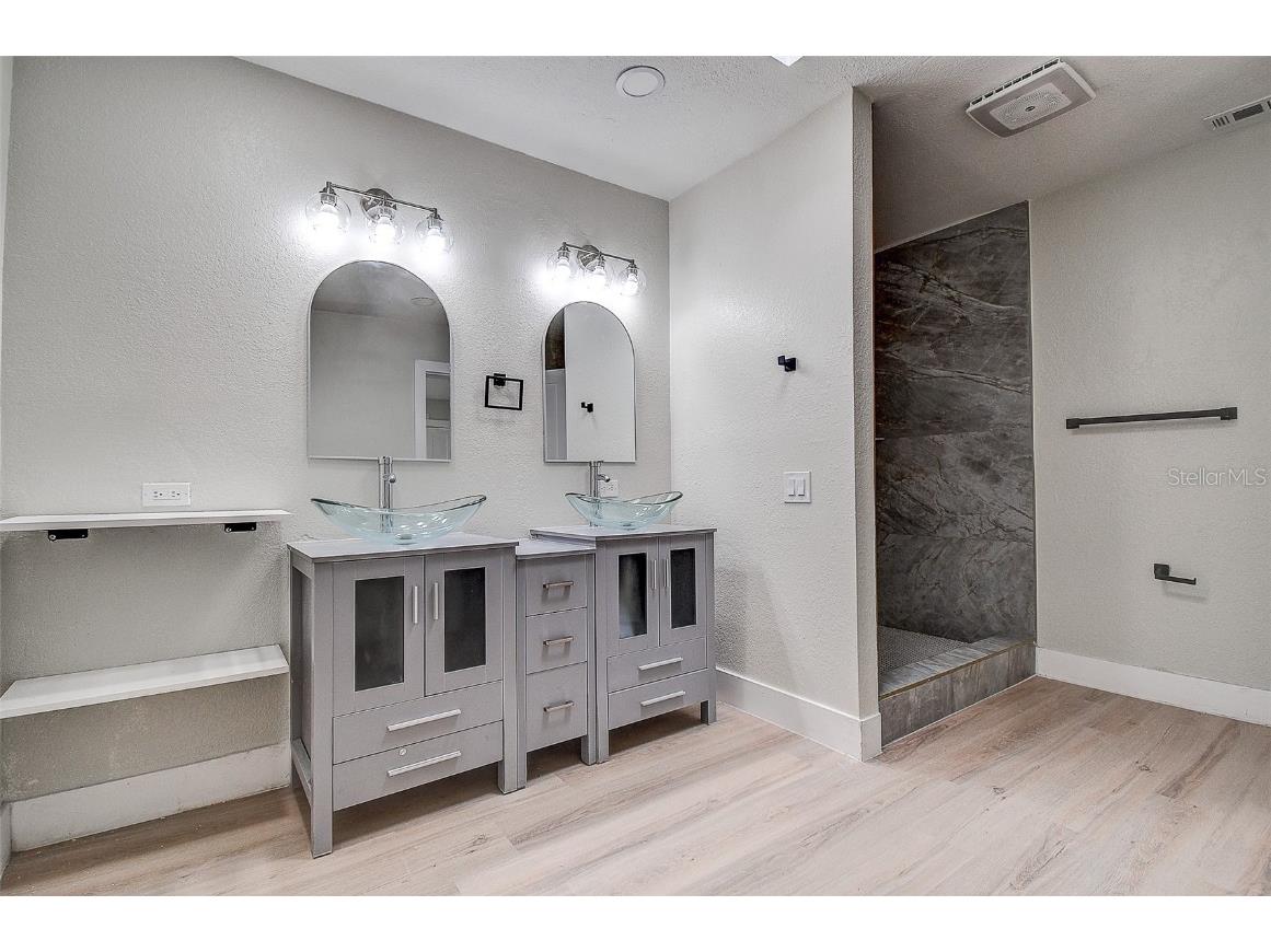 140 89th Avenue NE Saint Petersburg FL 33702 TB8454145 image19