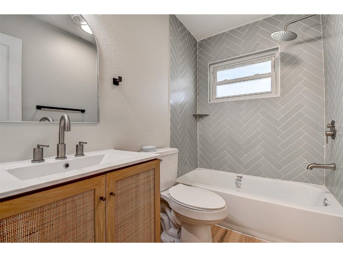 140 89th Avenue NE Saint Petersburg FL 33702 TB8454145 image25