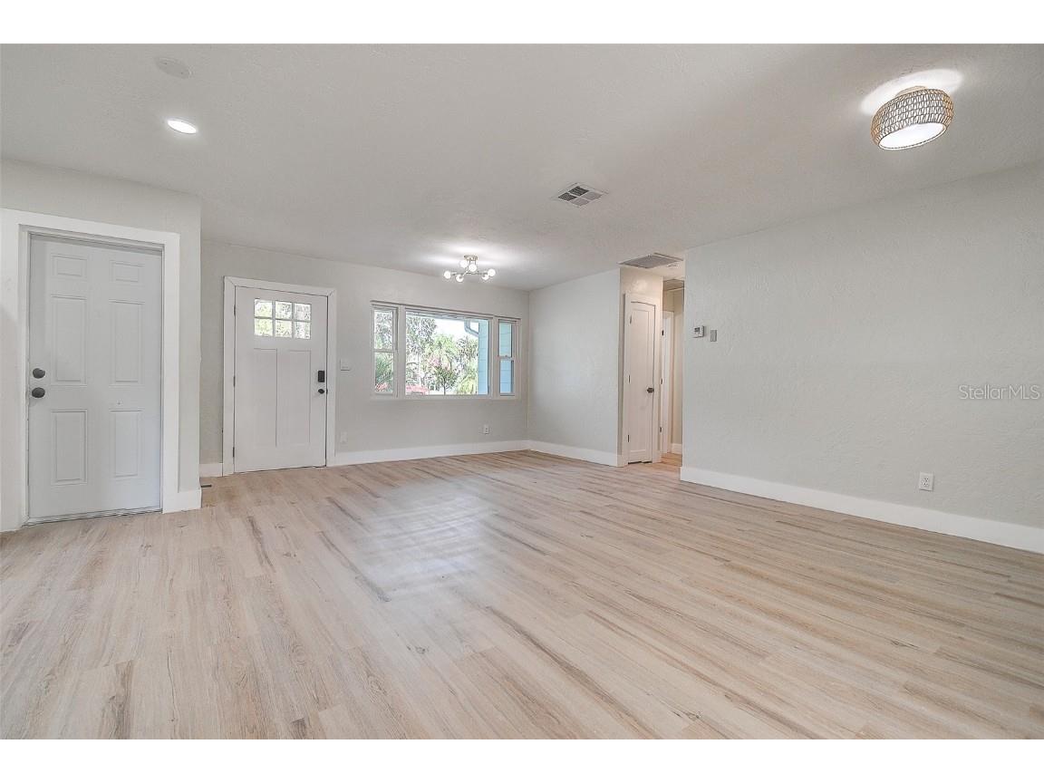 140 89th Avenue NE Saint Petersburg FL 33702 TB8454145 image8