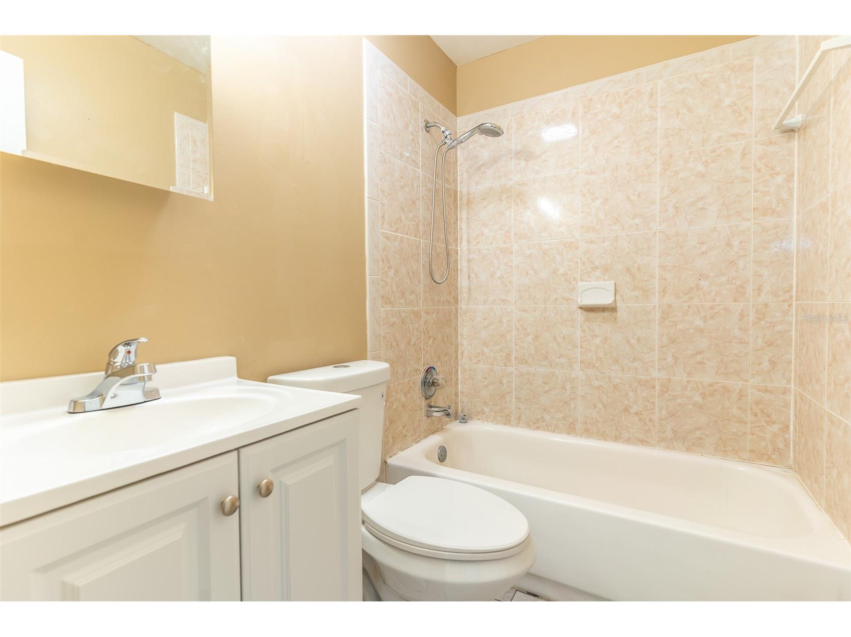 140 Avenue W NW #2 Winter Haven FL 33881 L4958973 image9