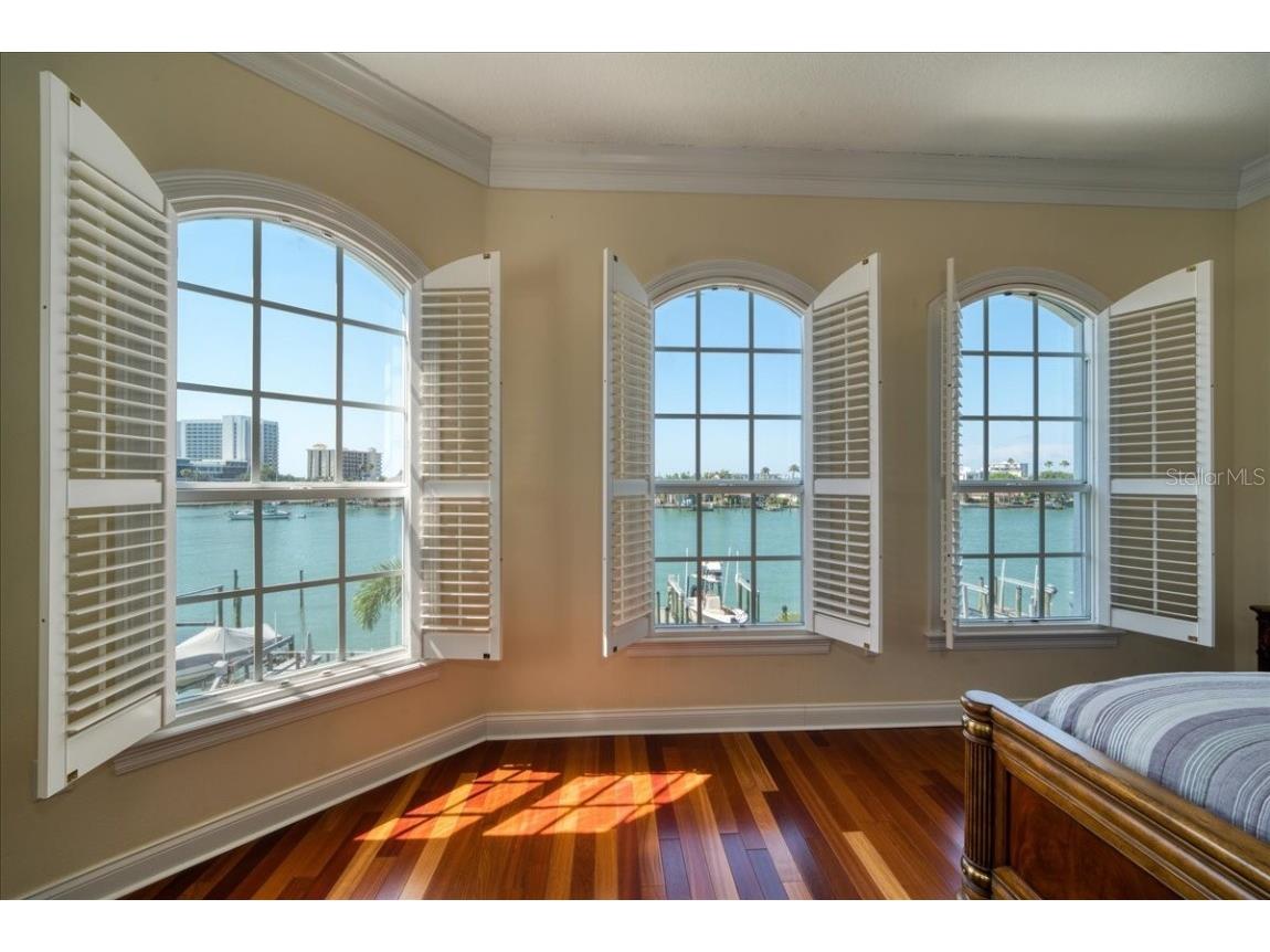 140 Brightwater Drive 1, Clearwater Beach, FL, 33767 MLS U8126986