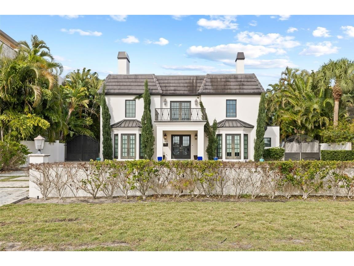 140 Brightwaters Boulevard NE Saint Petersburg FL 33704 TB8322803 image1