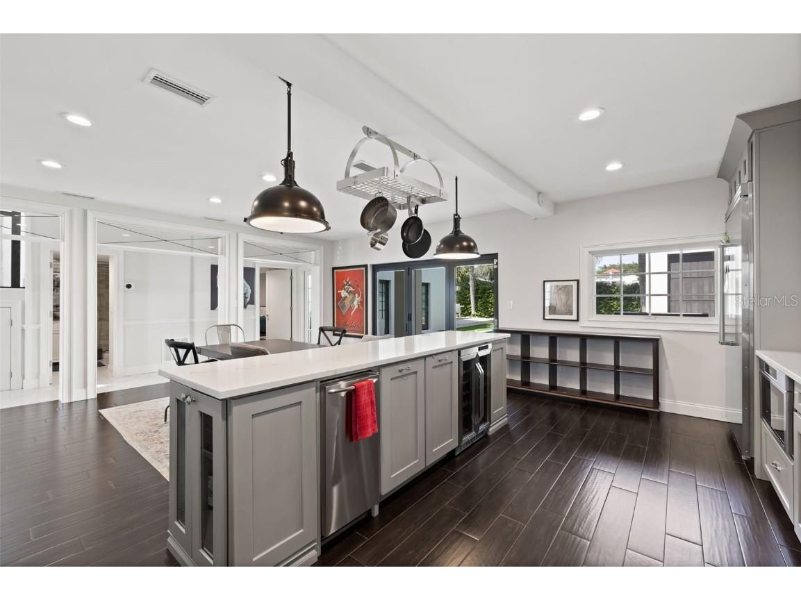 140 Brightwaters Boulevard NE Saint Petersburg FL 33704 TB8322803 image15