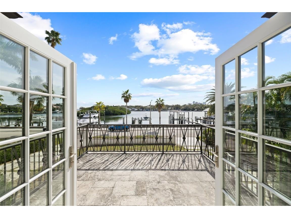 140 Brightwaters Boulevard NE Saint Petersburg FL 33704 TB8322803 image24